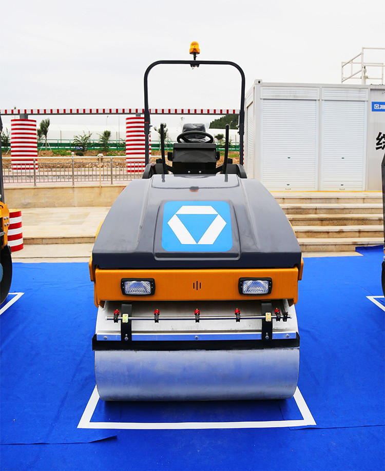 XCMG manufacturer 3 ton light roller XMR303 China new mini vibratory road roller compactor for sale